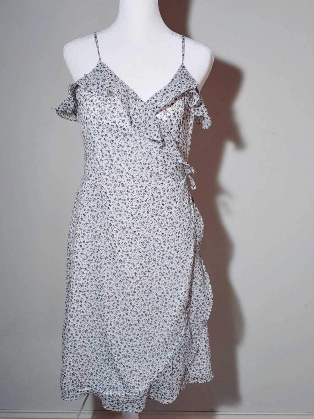 Abercrombie & Fitch Ruffled Wrap Up Spaghetti Straps Mini Dress Sz L Floral Pink